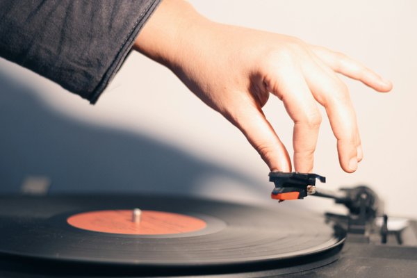 Choisir le meilleur tourne disque vinyle : guide complet