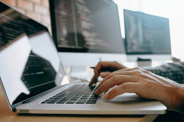 Transformez vos idées en solutions web avec l'agence symfony